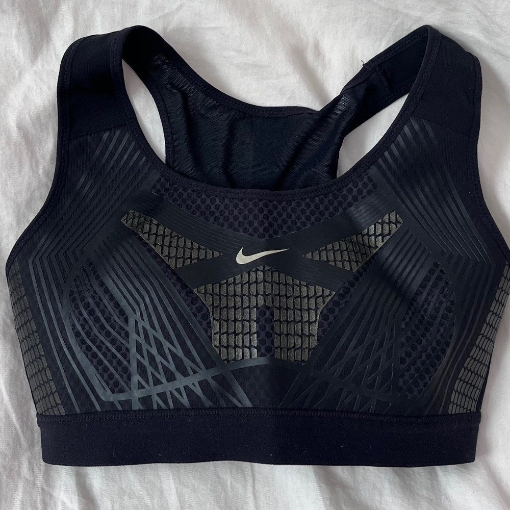 Nike Women's Sports Bra - BNWT